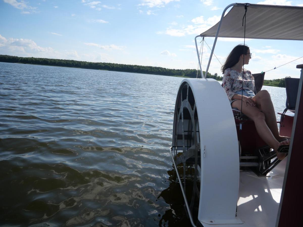 Botel Luett Huett